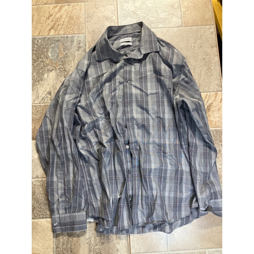 Calvin Klein Mens Regular Fit Performance Non Iron Plaid Dress Shirt‎ Gray
